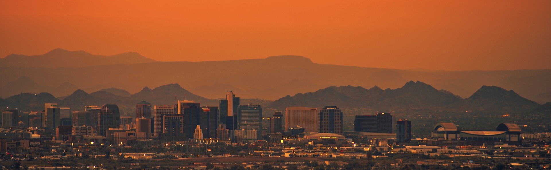 Descubra las causas y los impactos de las islas de calor urbano.